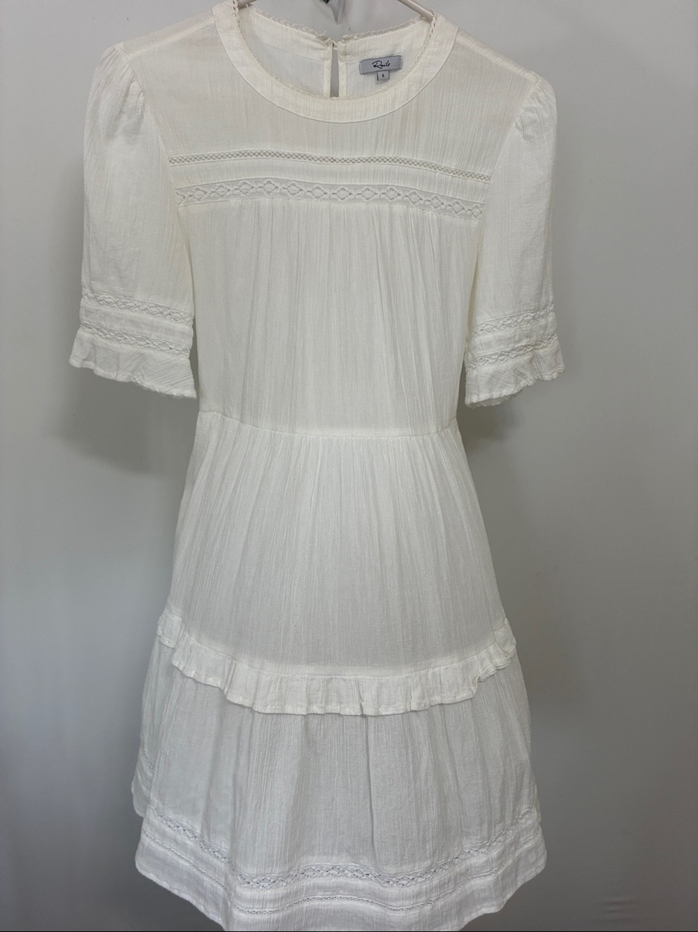 Rails Dress White Ruffle Trim Midi Dress Size Small NWOT - Picture 5 of 7